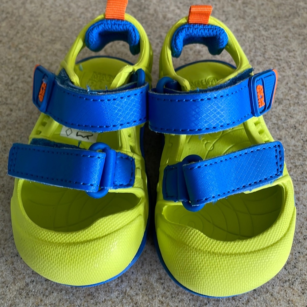 Stride Rite new toddler sandals